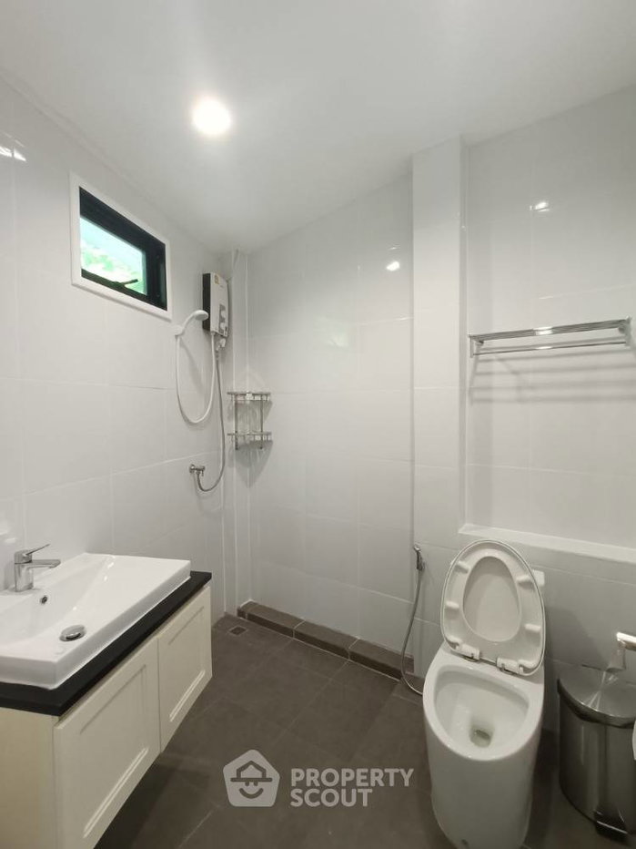 รูป บ้านเดี่ยว 6 ห้องนอน สำหรับขาย เดอะ แกรนด์ ปิ่นเกล้า ใกล้ศาลธรรมสพน์ (เลี้ยงสัตว์ได้) (ID 1501592) - รูปที่ 28/52