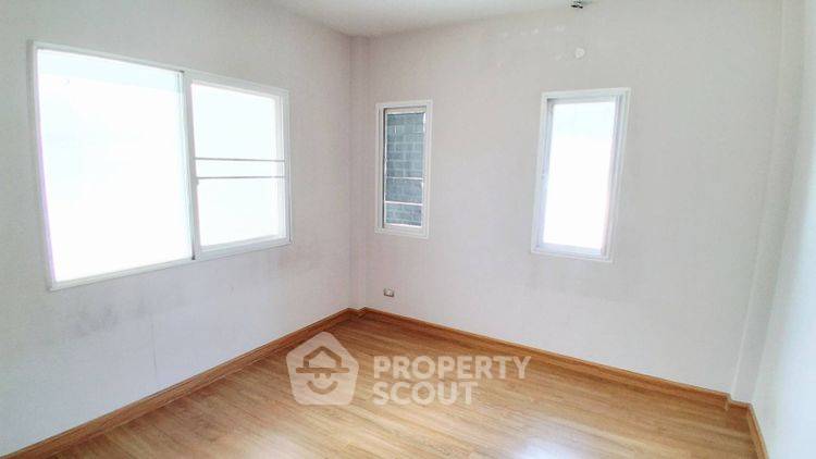 รูป บ้าน 4 ห้องนอน ขาย เฟรนด์ลี่สัตว์เลี้ยง เดอะ เซนโทร วัชรพล ใกล้สายไหม (ID 3045857) - รูปที่ 10/20