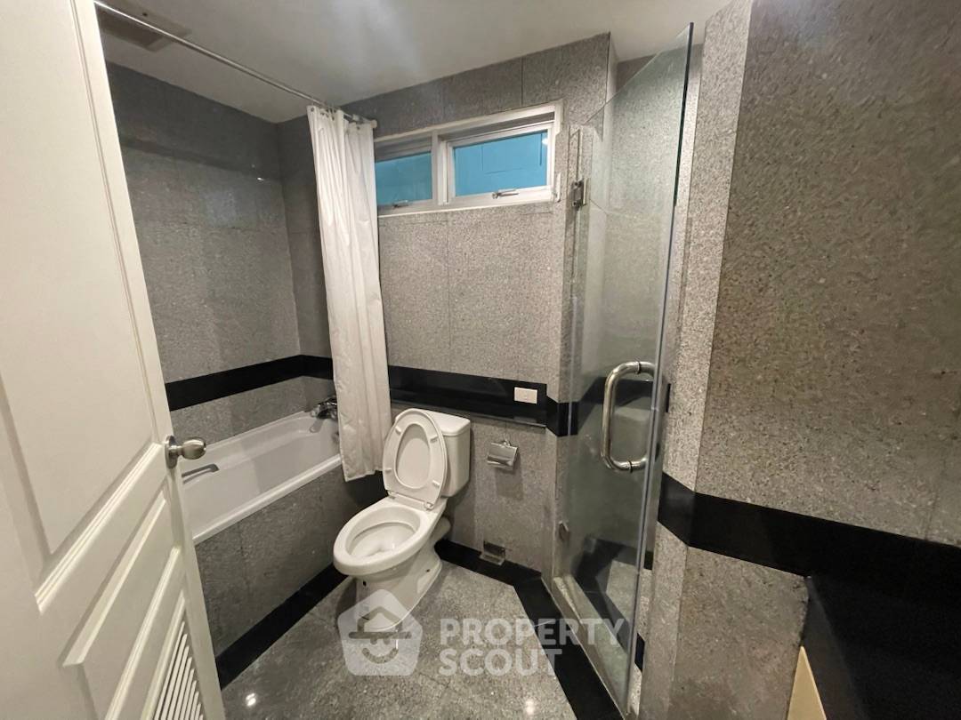 picture 3-BR 170 Sqm Condo At Grand Langsuan Near BTS Ratchadamri (ID 881668) - 19/21