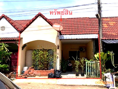 ทาวน์โฮม ถนนอำเภอ สุราษฎร์ธานี : ทาวน์เฮ้าส์ 25.8 ตร.วา เมืองสุราษฎร์ธานี สุราษฎร์ธานี 1.3M