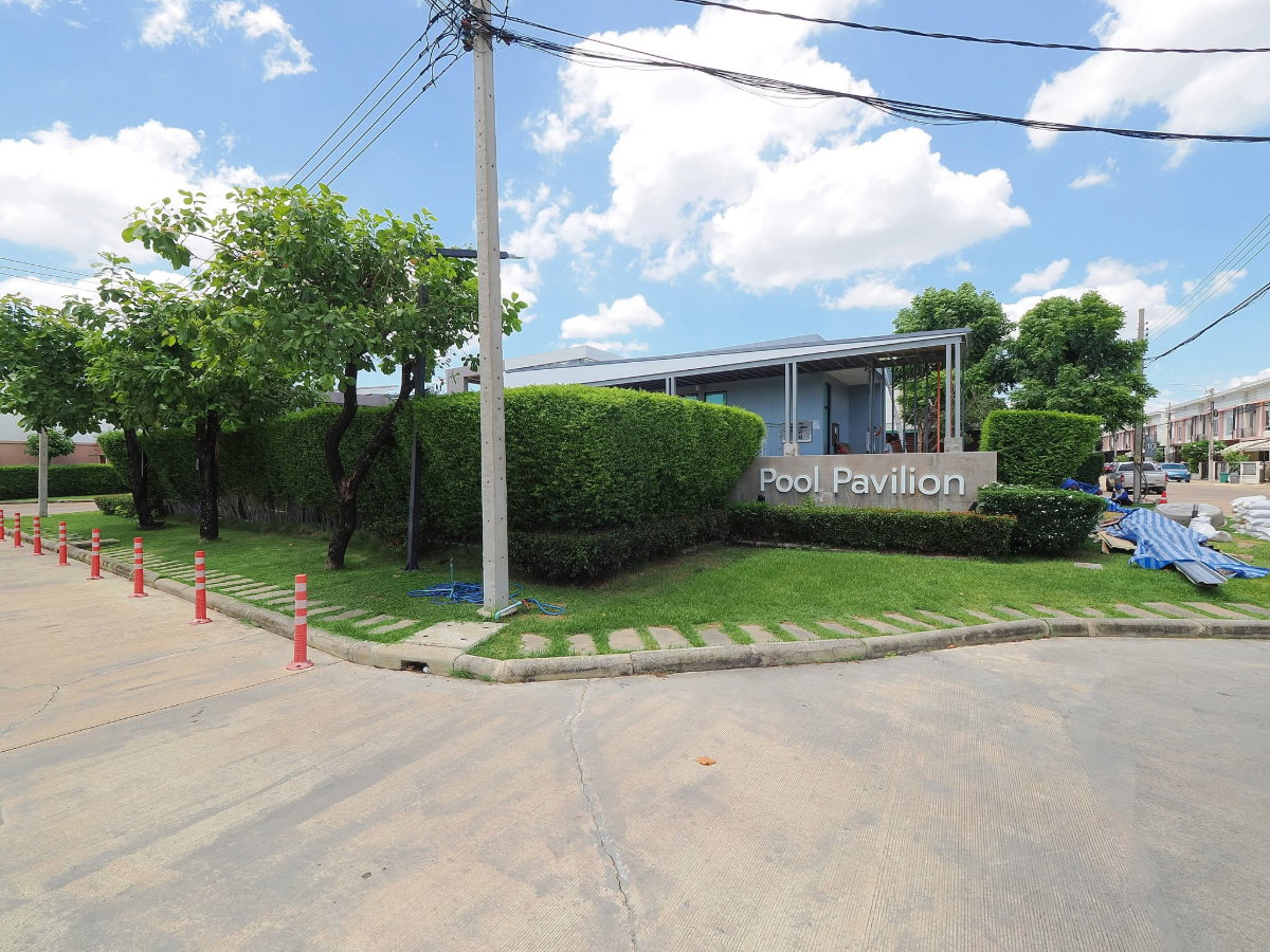 รูป ทาวน์เฮ้าส์ 2 ชั้น ม.พลีโน่ 20.4 ตร.ว. 3 ห้องนอน 2 ห้องน้ำ ทำเลต้นโครงการ พร้อมเฟอร์ ขาย 1.88ล้าน - รูปที่ 39/50
