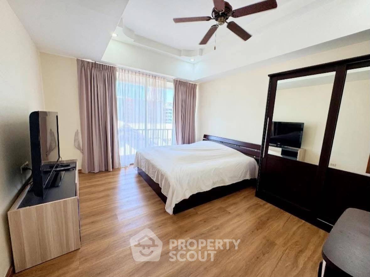 picture 3-BR 254 Sqm Condo At Coconut Beach Condominiums, Jomtien Beach (ID 3046255) - 11/16