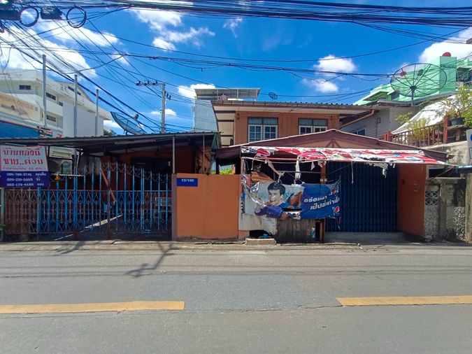 ขายบ้านเดี่ยว 4 ห้องนอน 180 ตร.ม. 49 ตร.ว. เขตจอมทอง