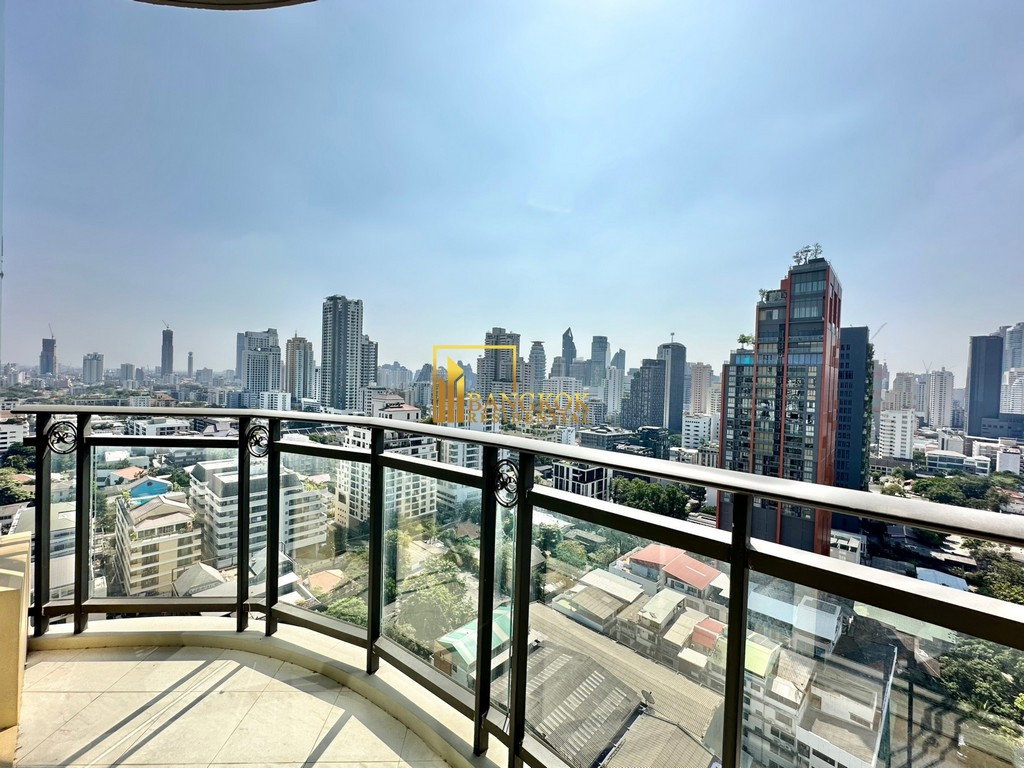picture Royce Private Residence | Beautiful 4 Bedroom Luxury Condo in Asoke Area - BR3289CD - 23/52