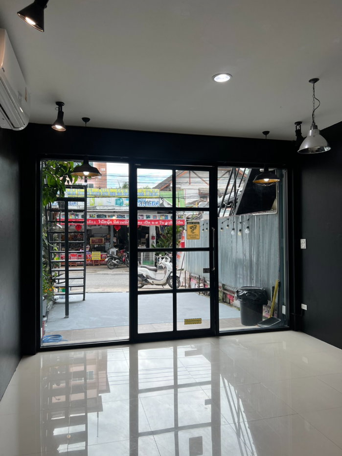 รูป ให้เช่าอาคารพาณิชย์ 3 ชั้น ห้องมุม ทำเลทองย่านเศรษฐกิจเชียงใหม่ ย่านช้างเผือก ใกล้ตลาดธานินทร์ เหมาะสำหรับ ทำธุรกิจ โฮสเทล ร้านกาแฟ -RW008165 - รูปที่ 44/48