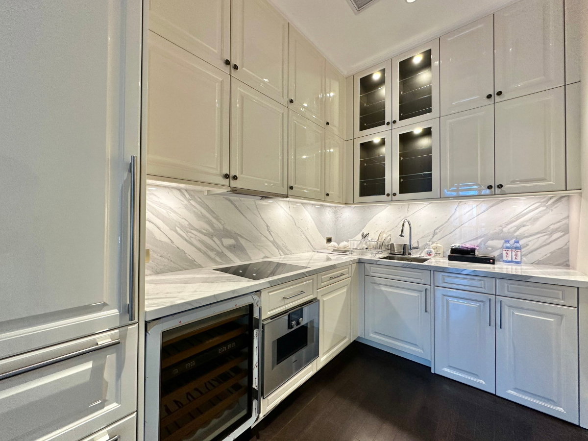 picture 98 Wireless | Elegant 2 Bedroom Condo in Prime Location - BR12414CD - 6/39