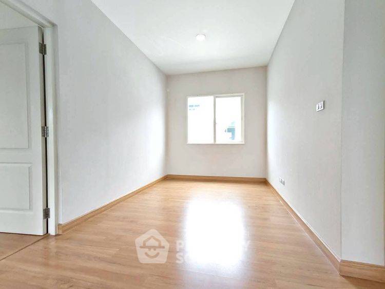 รูป บ้าน 4 ห้องนอน ขาย เฟรนด์ลี่สัตว์เลี้ยง เดอะ เซนโทร วัชรพล ใกล้สายไหม (ID 3045857) - รูปที่ 13/20