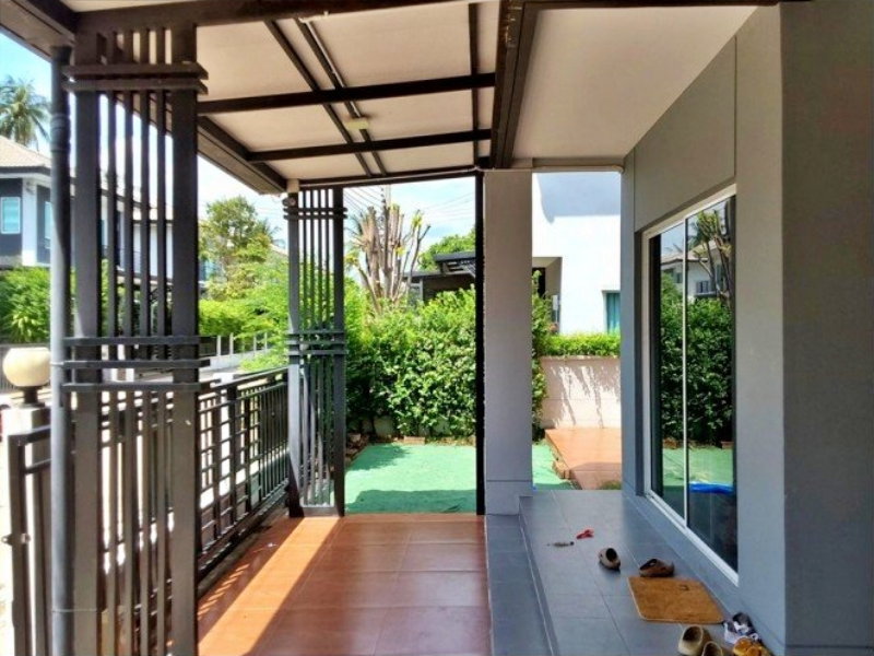 picture 2-Storey Detached House for Sale at Centro Ratchapruek - 2/12