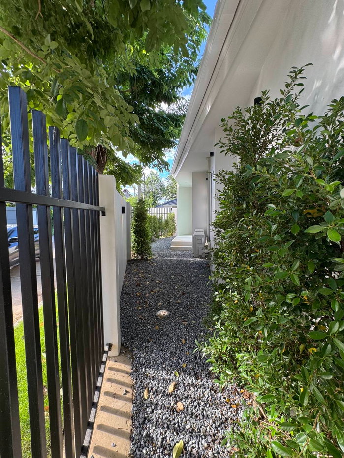picture Luxury Modern Single-Storey Pool Villa for Sale - 20/21