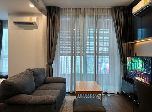 **[ปล่อยเช่าด่วน] Ideo Q Siam-Ratchathewi ชั้นสูง วิวพาโนไร้ตึกบัง**  ใจกลางราชเทวี 34 ตร.ม. แต่งใหม่โทนอบอุ่น 20,000.-/เดือน**