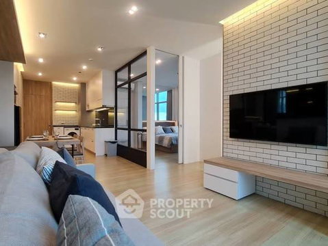 1-BR 60 Sqm Condo In Baan Sathorn Chaopraya Near BTS Krung Thon Buri (ID 3046002)