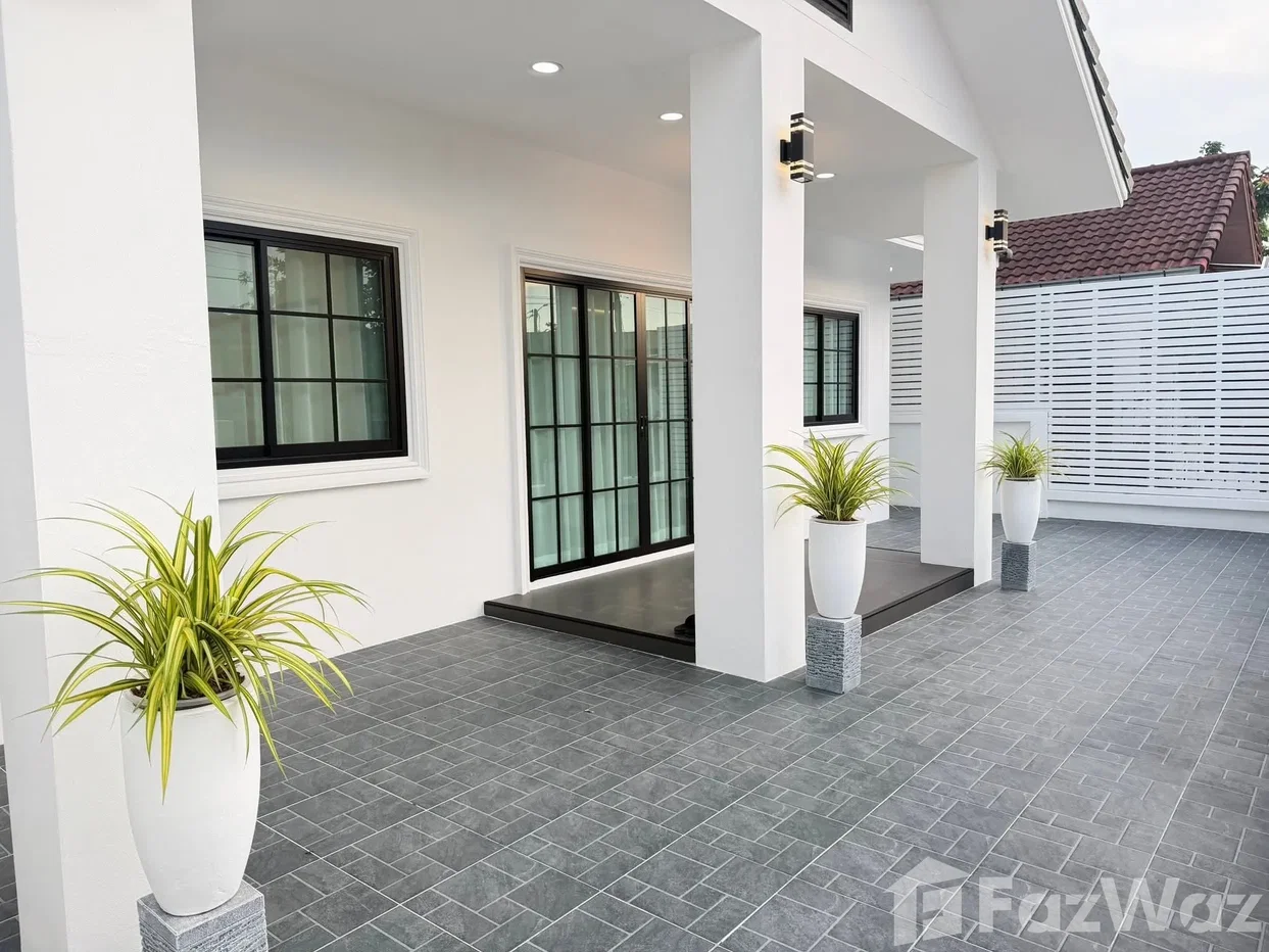 picture Fully Furnished 3-Bedroom House – Move-In Ready! 6535419 - 2/36