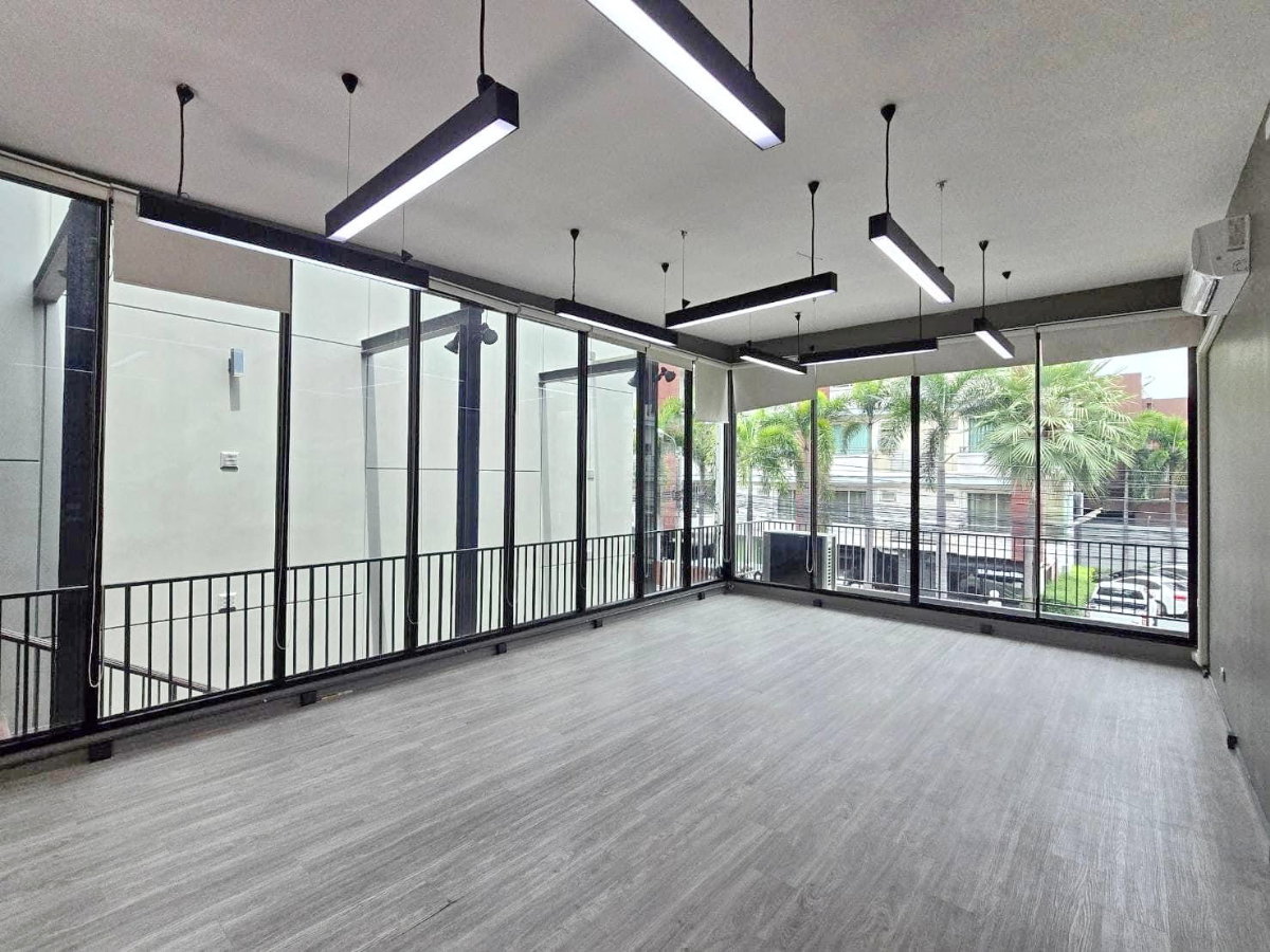 picture HK0180 Home Office for rent,sell 7 bedrooms Huaykhwang - 2/5