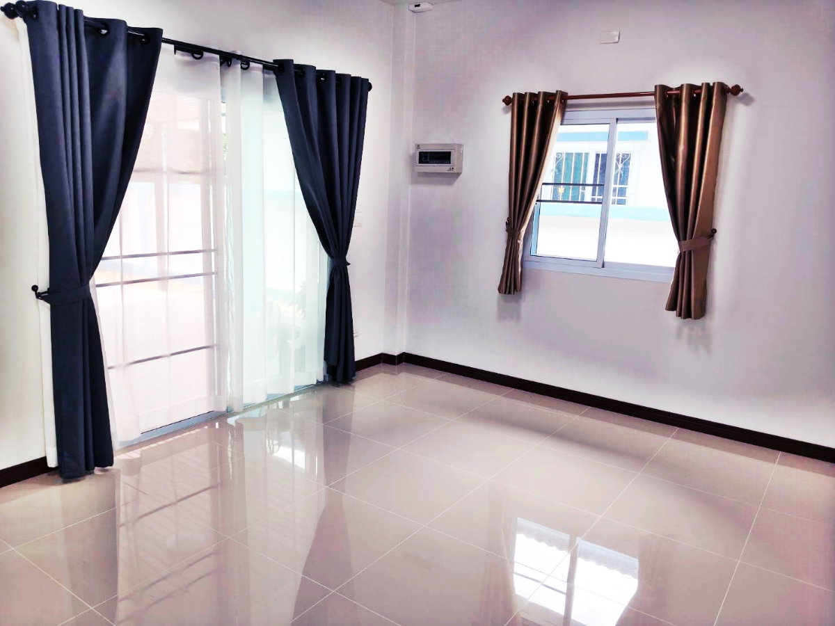 รูป ขายต่ำกว่าประเมิน! ขายบ้านเดี่ยวสร้างใหม่ 72 ตร.ว. สันป่าตอง เชียงใหม่ 3 นอน 2 น้ำ หลัง รพ.สันป่าตอง 086-301-6161 - รูปที่ 7/11
