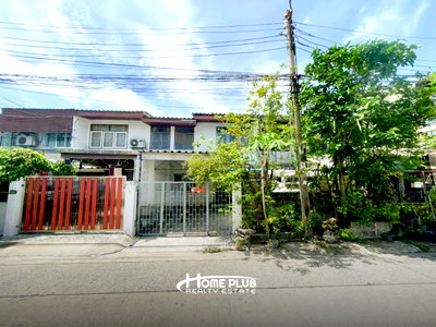 Townhouses for sale Bangna Commercial College : 2-storey townhome for sale, Baan Sansuk, Soi Udom Suk 26, Yaek 2, Bangna, near BTS Udom Suk, central location in Bangna.
