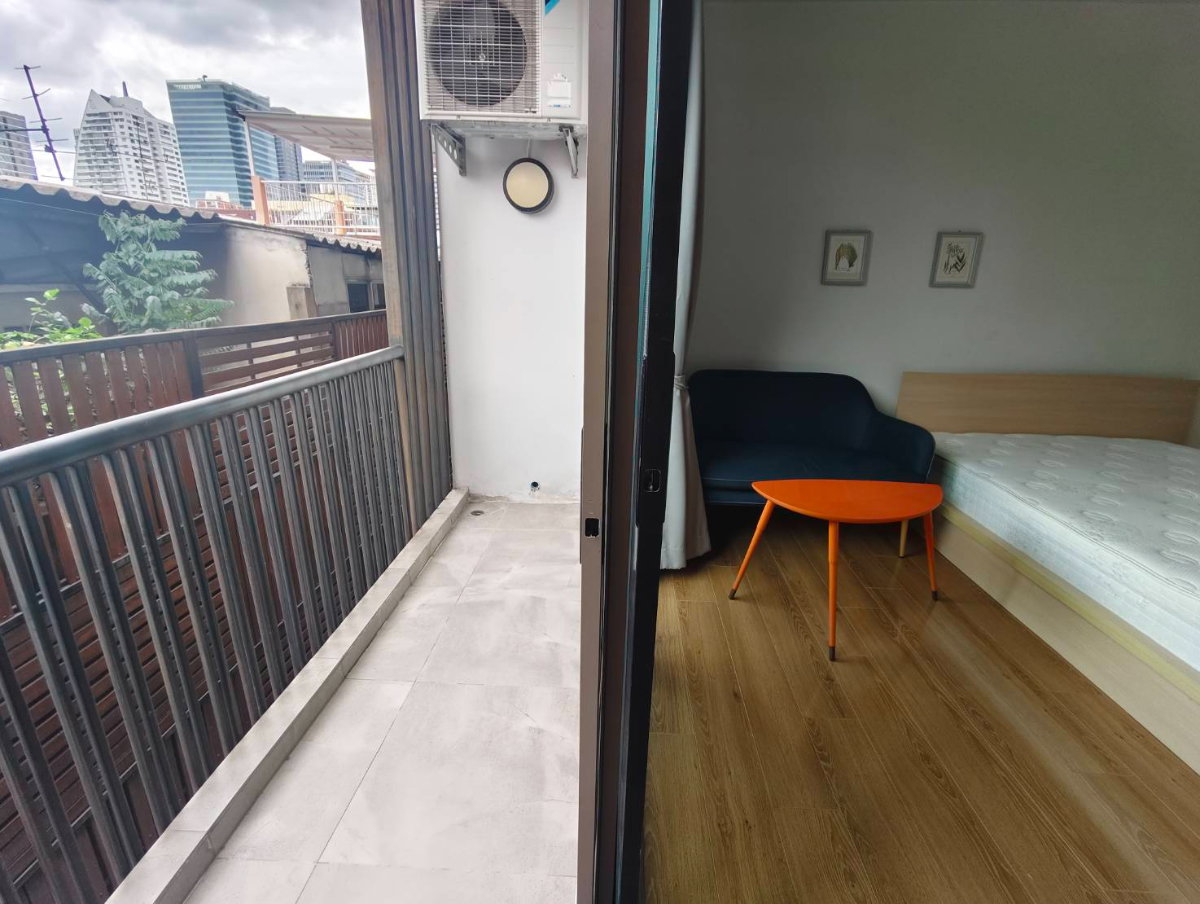 picture OMG335  [ Quad Sathorn ]  Nice Studio unit ++ Cheap RENT ++ Available NOW 30-Jun-26 - 5/9