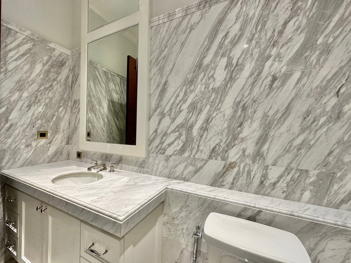 picture 98 Wireless | Elegant 2 Bedroom Condo in Prime Location - BR12414CD - 17/39