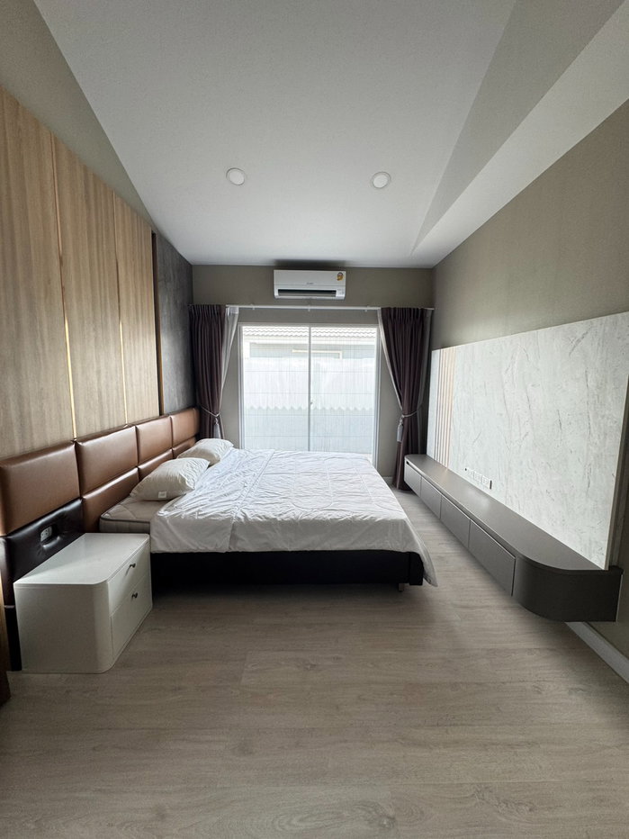 รูป บ้านสวย พร้อมอยู่ เฟอร์นิเจอร์ครบ ใกล้ทางด่วนจตุโชติ-วงแหวน ไม่ต้องตกแต่งเพิ่ม พร้อมเข้าอยู่ - รูปที่ 2/21