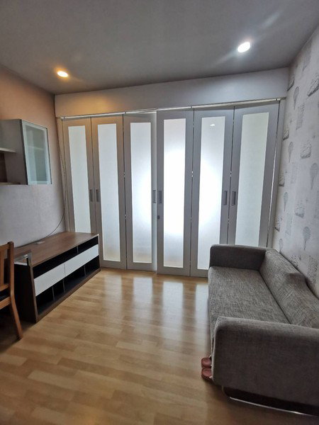 picture A046041 Blocs 77 - 6/8