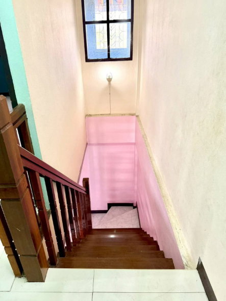 picture 🔥Urgent Sale! 2-Storey Townhouse at Warocha 5 – Great Value in Bang Phli - 4/7