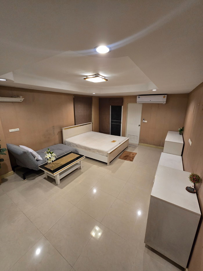 รูป ขายคอนโดJ.W.SUITE โชคชัย4 ซอย 20 ห้องมุม มีความเป็นส่วนตัว ขนาด 33 ตร.ม ‭ - รูปที่ 1/13