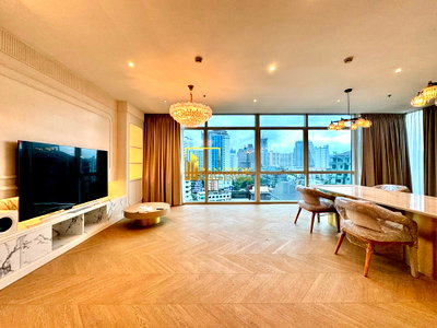 ขายคอนโด : Athenee Residence | Stunning 3 Bed Luxury Condo in Ruamrudee - BR1027CD