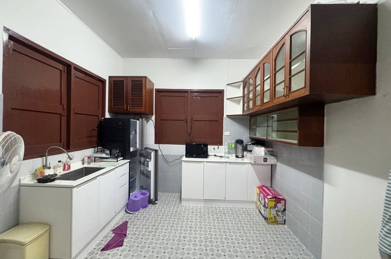 รูป ให้เช่าบ้านเดี่ยวซอยลาดพร้าว 41 ใกล้ MRT ภาวนา  1 ชั้น 3ห้องนอน   - รูปที่ 11/13