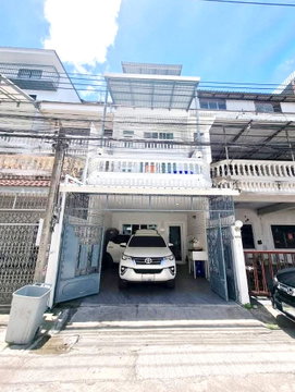 HK0197 Townhouse for rent 4 bedrooms Huai khwang