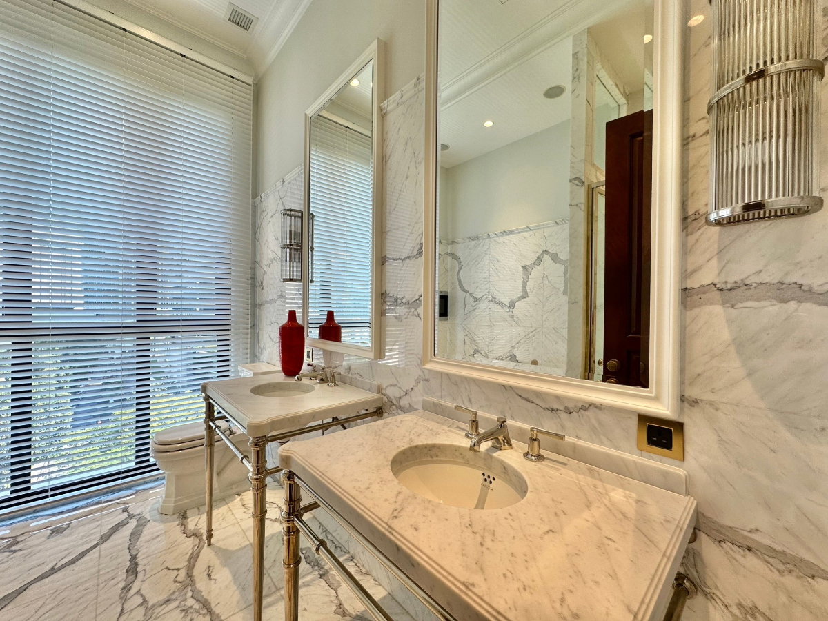 picture 98 Wireless | Elegant 2 Bedroom Condo in Prime Location - BR12414CD - 11/39