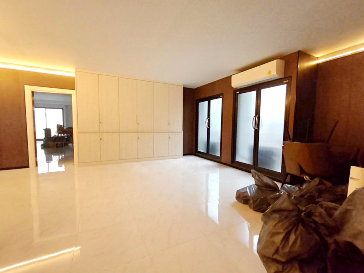 picture HK0055, Office Building for sale., Ratchada-Huaikhwang. - 2/7
