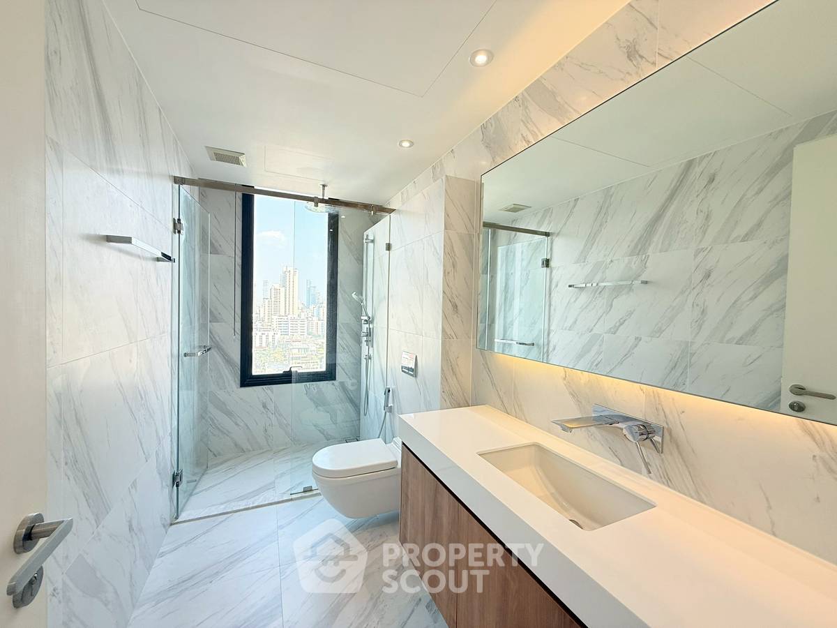 picture 2-BR 55 Sqm, 18th-Floor At Muniq Sukhumvit 23, 100m to MRT Sukhumvit (ID 3046053) - 5/7