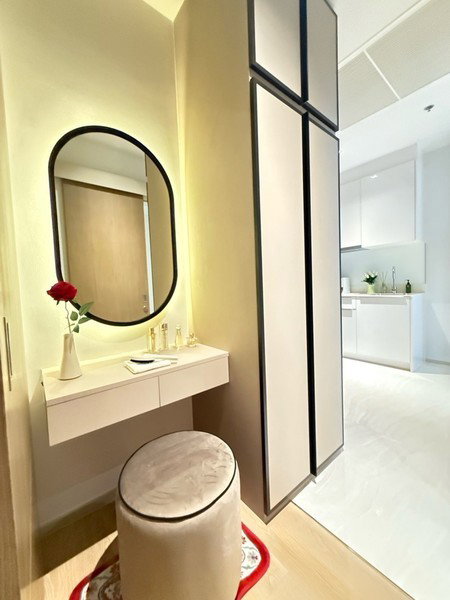 picture A045442 Ashton Silom - 8/8