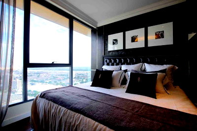 Condos for sale :     Luxury River View Penthouse for Sale | The Lumpini 24 Sukhumvit 24 | 700m to BTS Phrom Phong