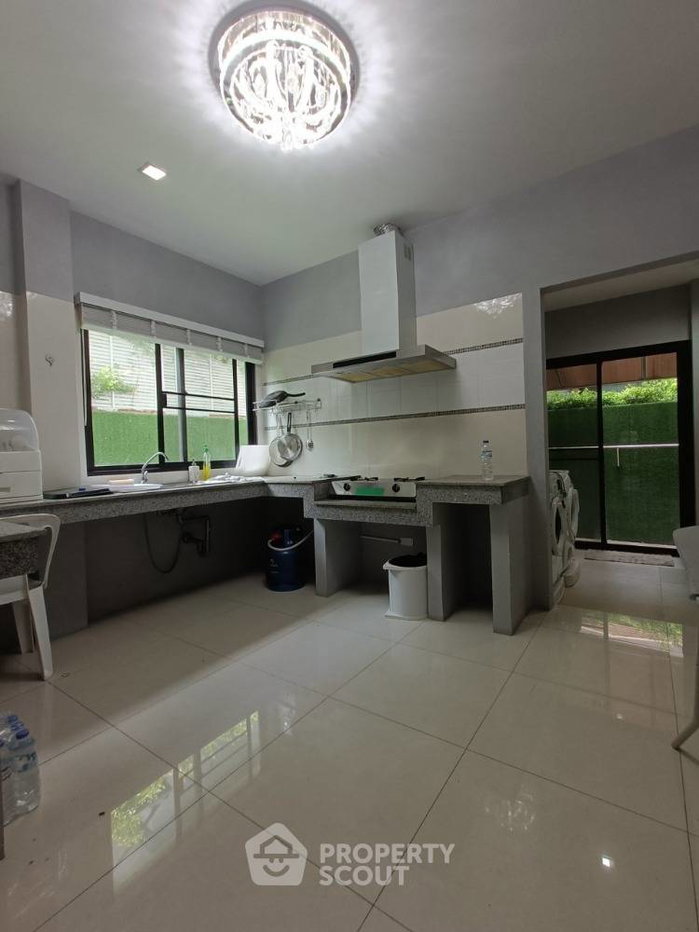 รูป บ้านเดี่ยว 6 ห้องนอน สำหรับขาย เดอะ แกรนด์ ปิ่นเกล้า ใกล้ศาลธรรมสพน์ (เลี้ยงสัตว์ได้) (ID 1501592) - รูปที่ 41/52