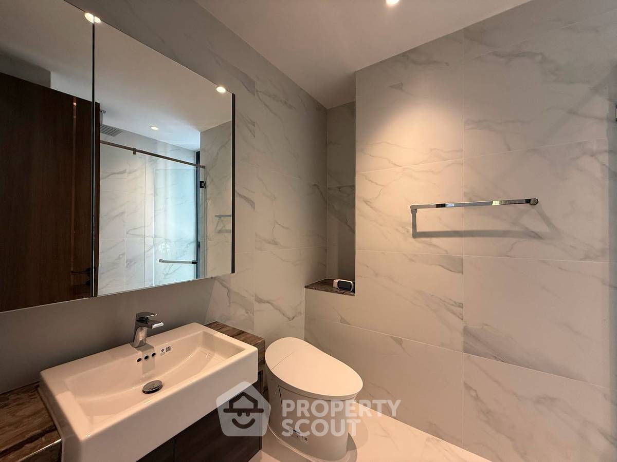 picture 3-BR 100 Sqm, 18th-Floor At Supalai Icon Sathon Near MRT Silom (ID 3045995) - 10/16