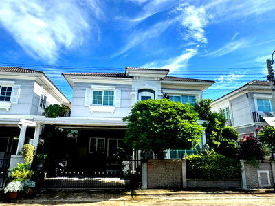 บ้านแฝด กรุงเทพมหานคร : 🔥ขายบ้านแฝด 2 ชั้น 🏡 โกลเด้น นีโอ 2 ลาดพร้าว–เกษตรนวมินทร์ | Golden Neo 2 Ladprao–Kaset Nawamin | ซ.นวมินทร์ 42 (คลองกุ่ม บึงกุ่ม)