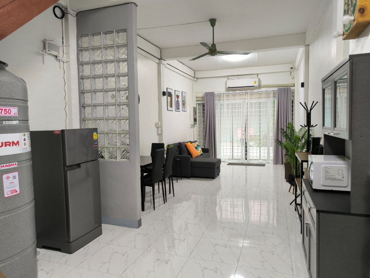 picture  Residential for rent in Soi Charoen Nakhon 48  - 4/31
