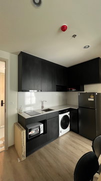 ให้เช่า NUE District R9 2 ห้องนอน มีให้เลือก ชั้น 19 และชั้น 27 วิวเมือง พร้อมเฟอร์นิเจอร์ครบ ใกล้ MRT พระราม 9