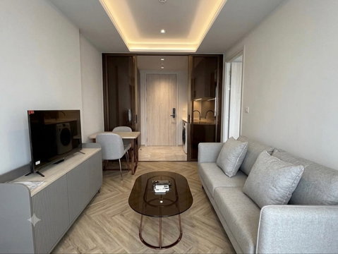 For rent ✨ The room is very new, only 1 year old. 🔥 Chapter Thonglor 25 ✨ Line ID @034etfin 📲1 Bedroom 1 Bathroom🔥Ready to move in. 