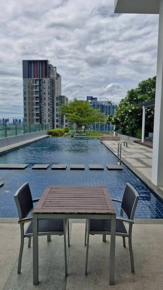 picture Next Step to MRT. Condo Life @ Ratchada Huay Kwang 125000 THB/month 30 sqm. Line ID : Adambma - 15/20