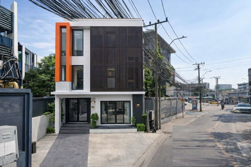 รูป ใกล้ MRTสุทธิสาร 900 ม. MRTห้วยขวาง 1.27กม. ให้เช่าบ้านเดี่ยว 3ชั้น 4ห้องอเนกประสงค์ 5 น้ำ ใกล้รร.นานาชาติเพรพ 1.5 กม. - รูปที่ 1/8