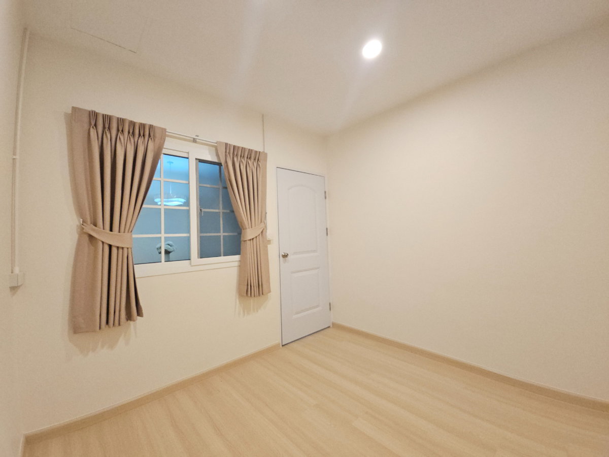 รูป ขายทาวน์เฮ้าส์ หมู่บ้านรื่นฤดี 3 รีโนเวท สวย พร้อมเฟอร์  - รูปที่ 24/36