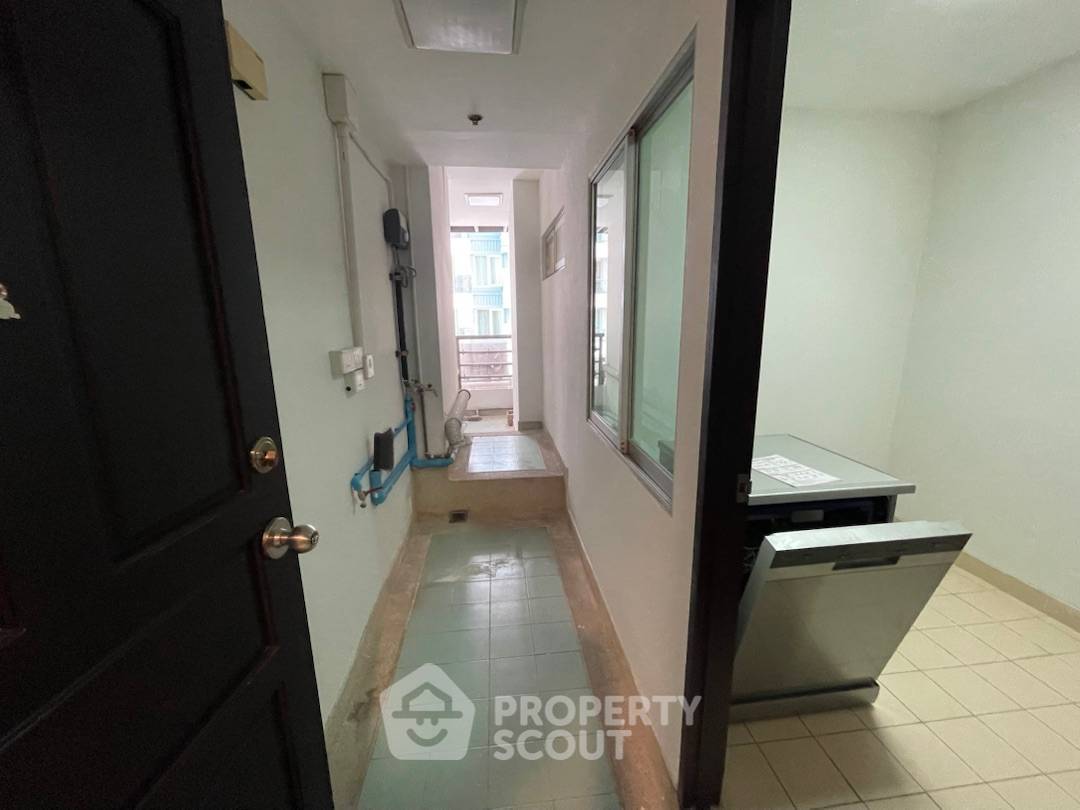 picture 3-BR 170 Sqm Condo At Grand Langsuan Near BTS Ratchadamri (ID 881668) - 17/21