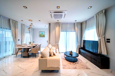 Houses for rent Srinakharinwirot University Prasanmit Campus : 🔥For Rent Immediately🔥 89 Residence Ratchada-Rama 9. Convenient location, near The Street mall / Big C Ratchada.