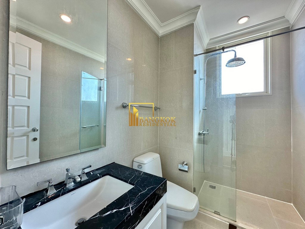picture Royce Private Residence | Beautiful 4 Bedroom Luxury Condo in Asoke Area - BR3289CD - 22/52