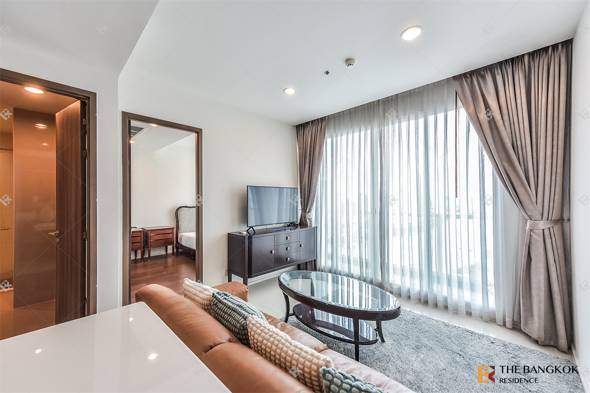 picture Ready-to-move-in, Prime Location Condo Menam Residences - 5/10