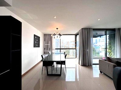 ขายคอนโด : A045516 Downtown Forty Nine