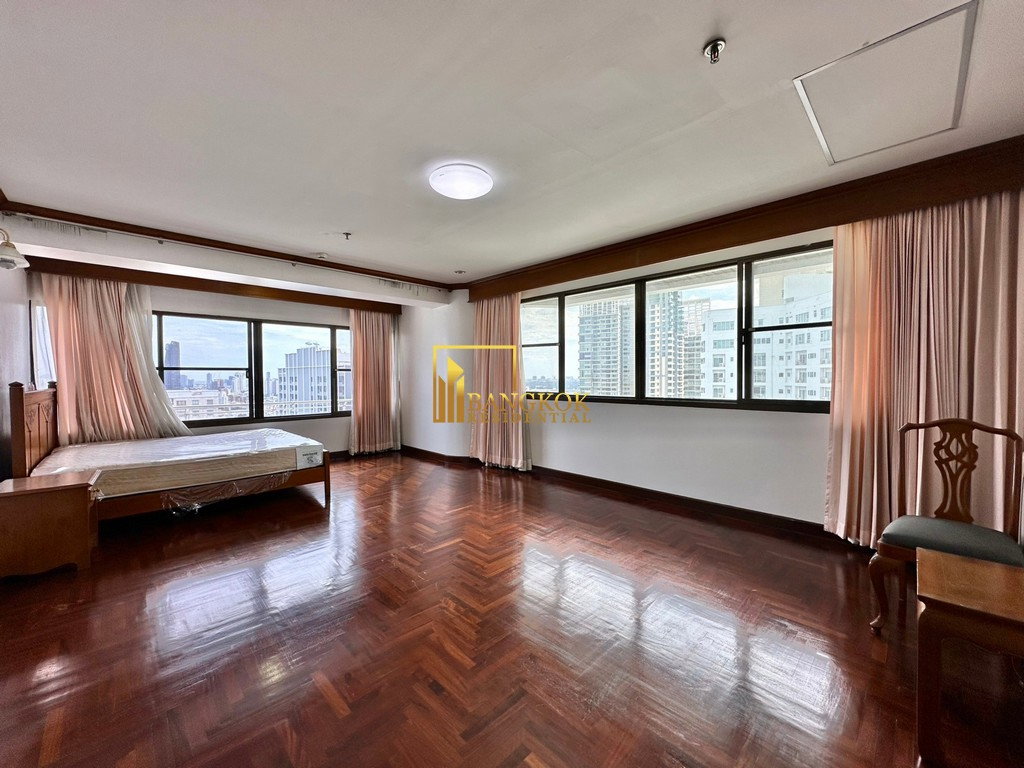 รูป Le Raffine 24 | Expansive 6 Bedroom Penthouse For Sale - BR17760CD - รูปที่ 39/56