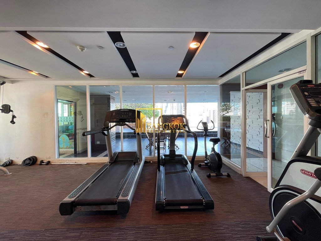 picture Wilshire | Incredible 4 Bed Penthouse Condo in Phrom Phong - BR17098CD - 42/50