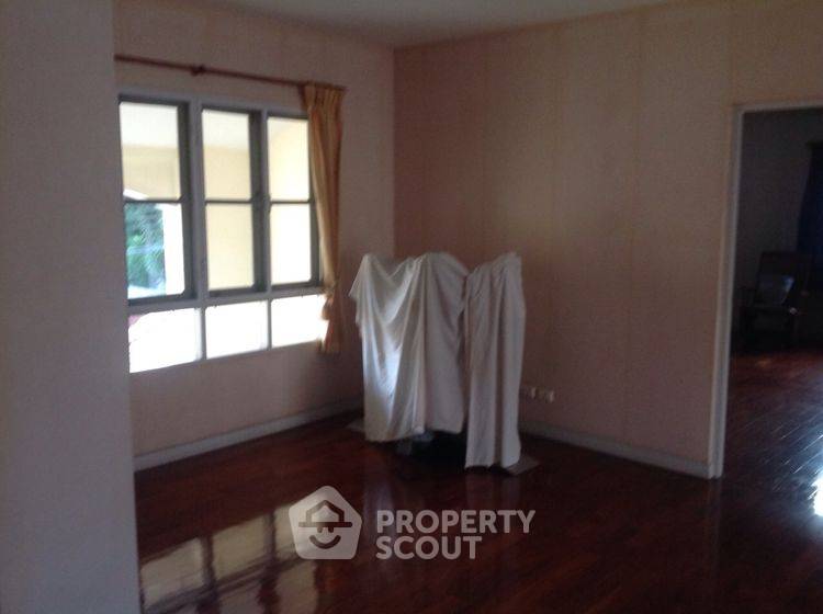 รูป บ้าน 3 ห้องนอน 320 ตร.ม. ขาย นันทวัน รามอินทรา–วัชรพล ใกล้ ท่าแร้ง บางเขน (ID 2426941) - รูปที่ 9/17